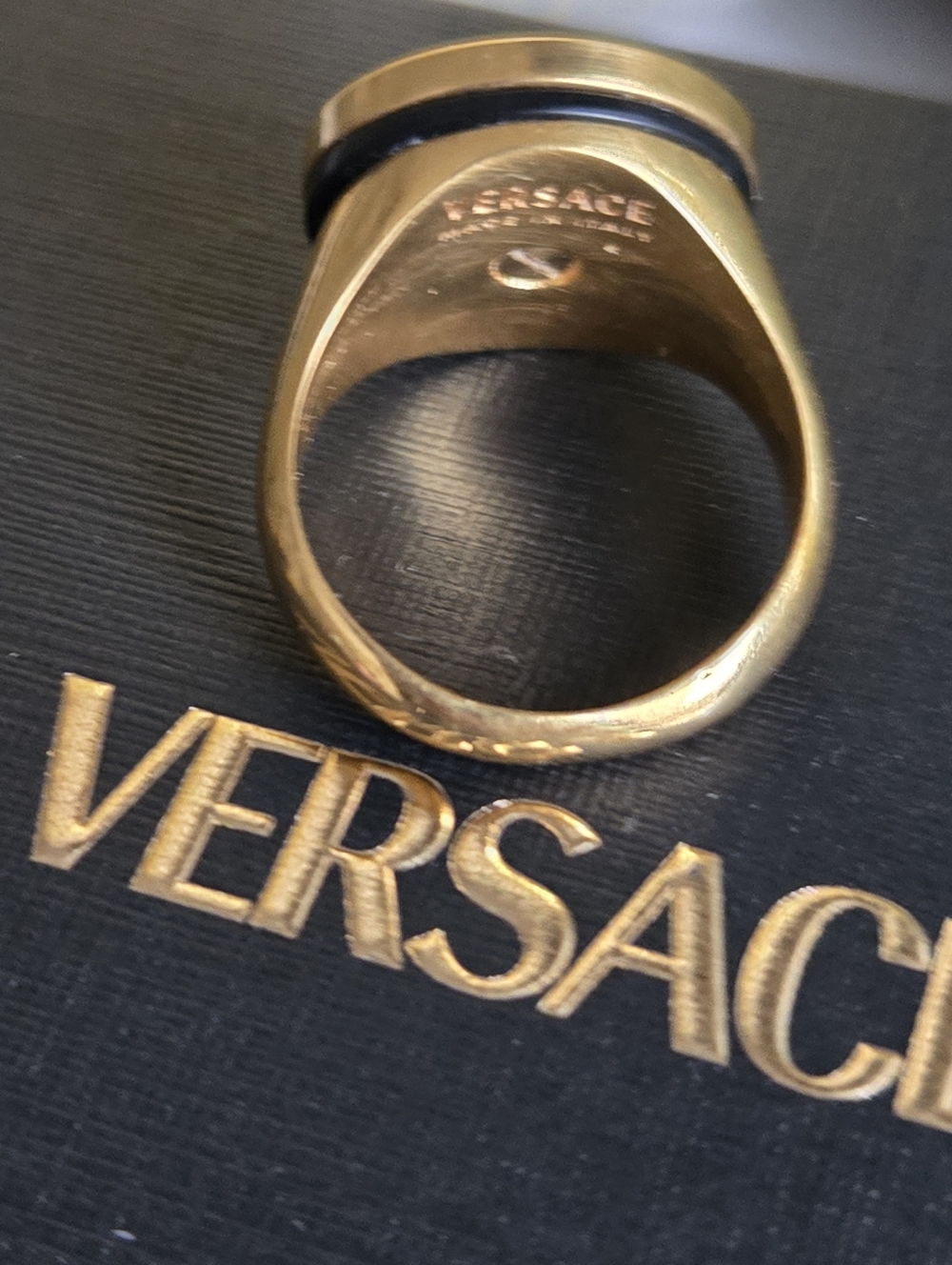NIB Versace Medusa Gold Tone and Black Enamel Ring Unisex Size 19 IT 8.5 US - Picture 9 of 13